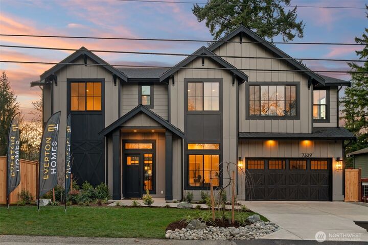 Property Photo:  7329  151st Avenue NE  WA 98052 