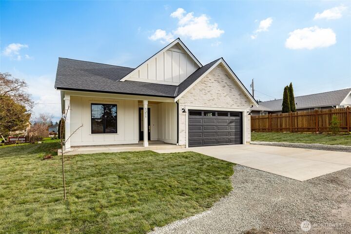 Property Photo:  1211  King Street  WA 98221 