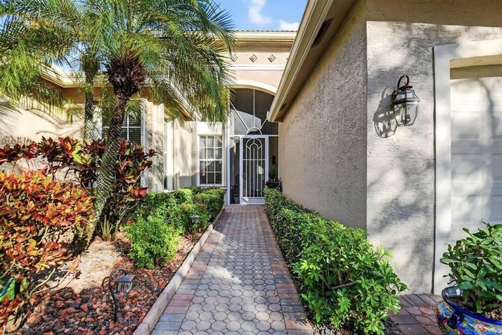 Property Photo:  7615 Tarpon Cove Circle  FL 33467 