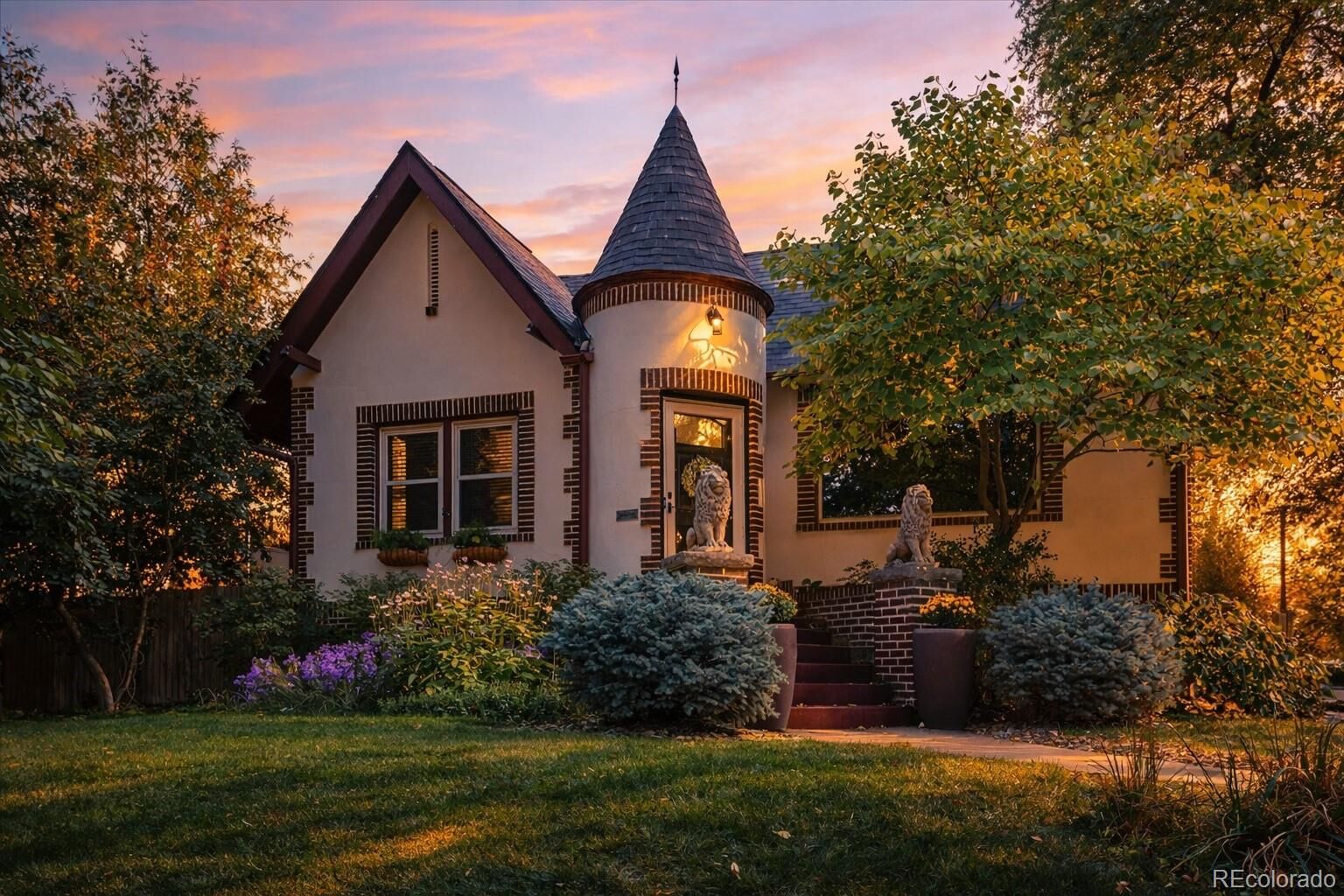 Property Photo:  1600 Ivanhoe Street  CO 80220 