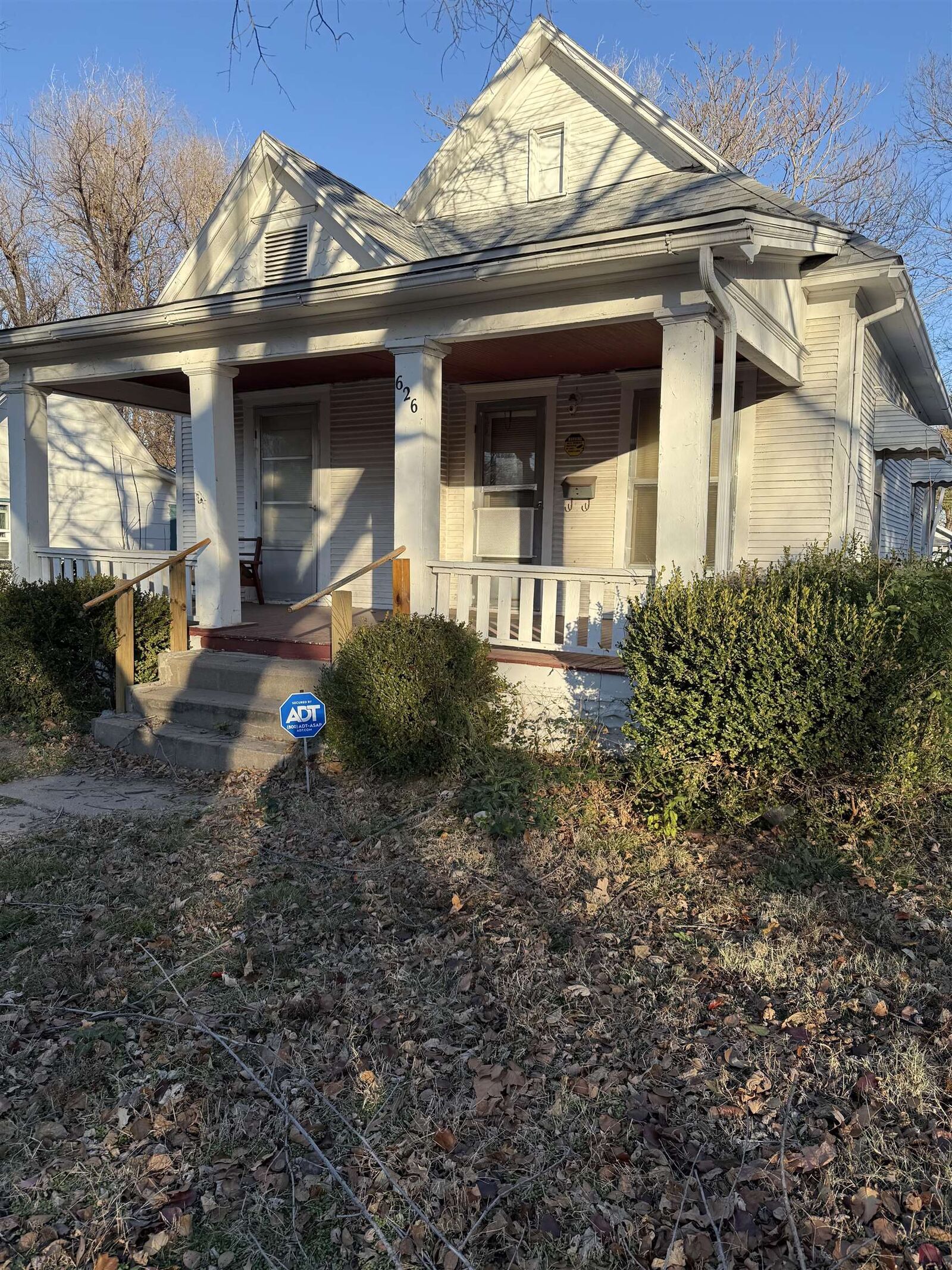 Property Photo:  626 S Pattie St  KS 67211-2536 
