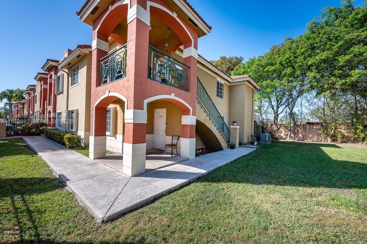 Property Photo:  15250 SW 134th Pl 102  FL 33177 