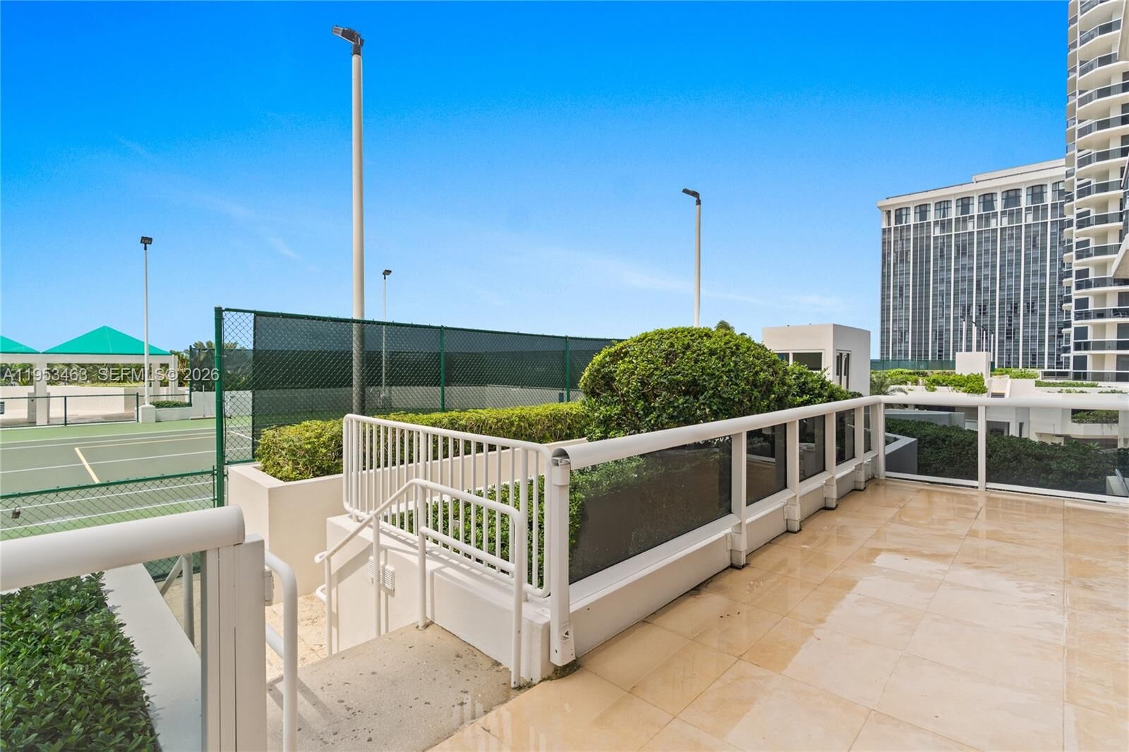 Property Photo:  4775 Collins Ave 507  FL 33140 