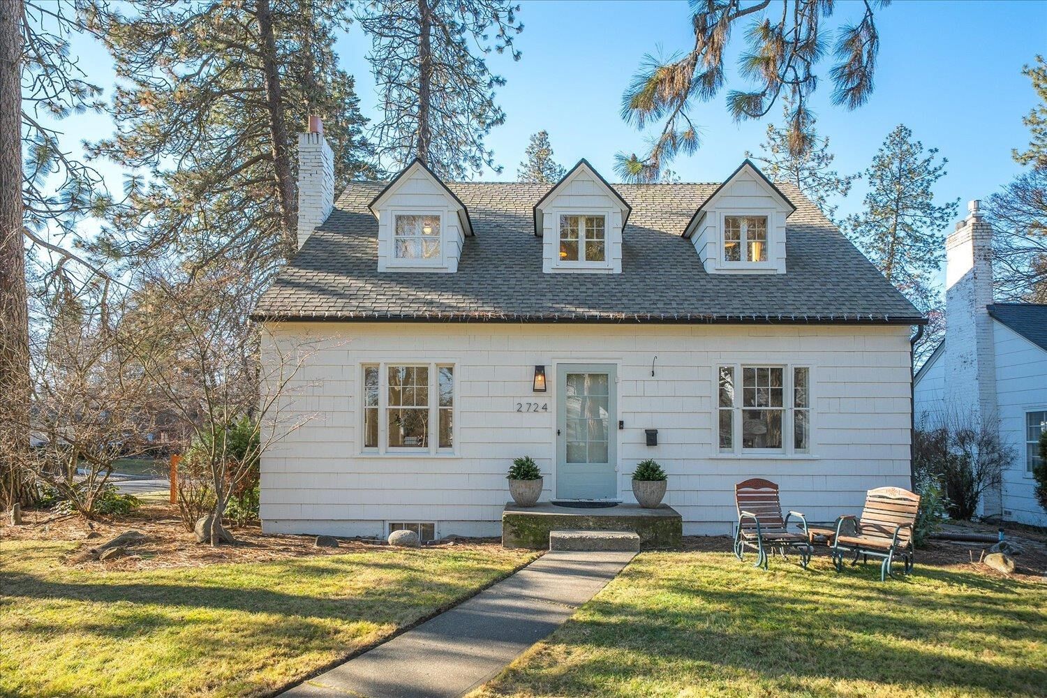 Property Photo: 2724 S Howard St WA 99203