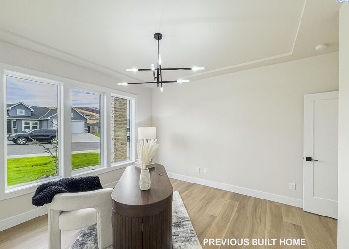 Property Photo:  2919 Meadowlark Ave  WA 99352 