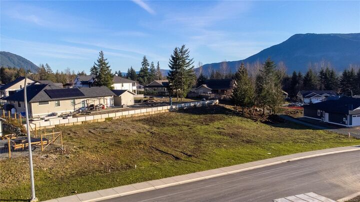 469 Winter Dr — photo 1