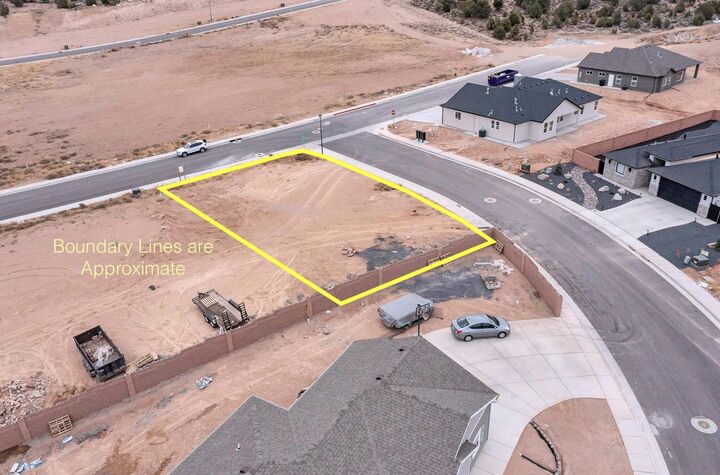 Property Photo:  618 S Foundation Trail 123  UT 84720 