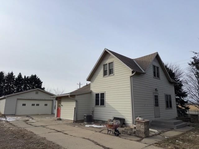 Property Photo:  1311 W 12th St.  SD 57078 