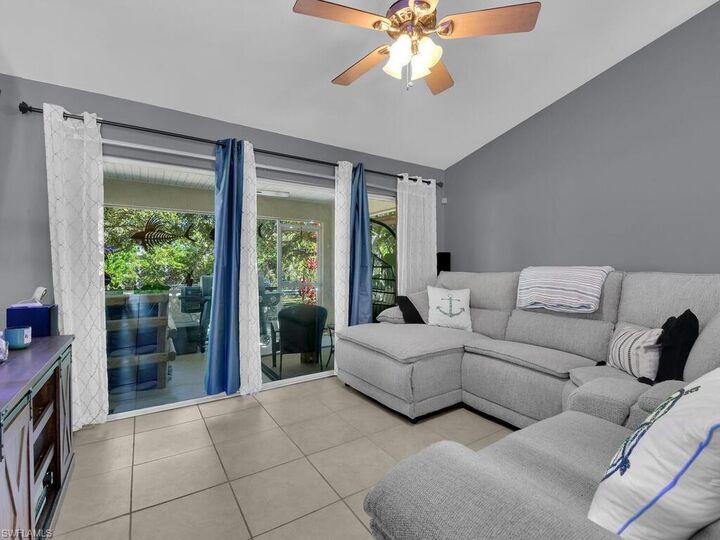 Property Photo:  2609 NE 5th Ave  FL 33909 
