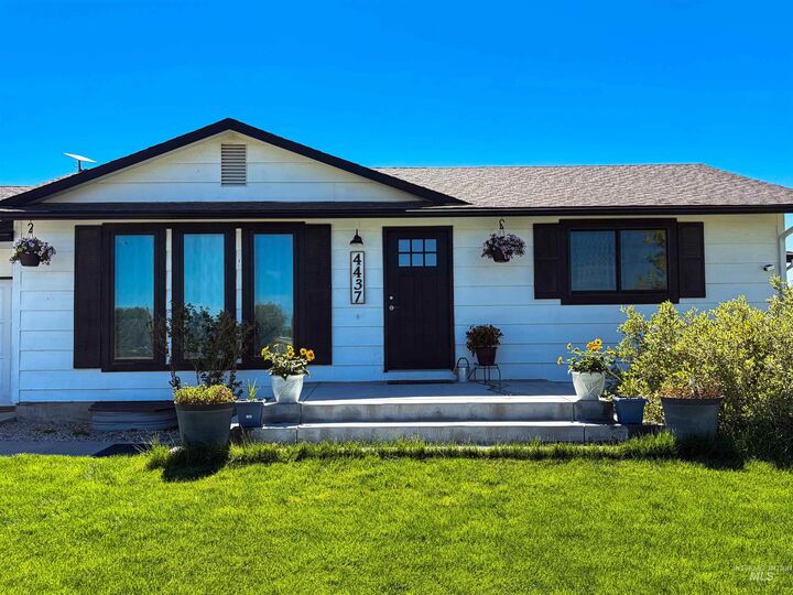 Property Photo:  4437 W Kuna Rd  ID 83634 