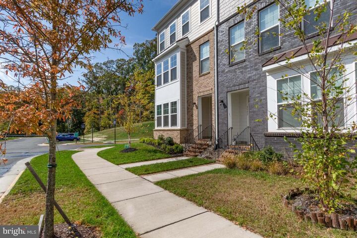 Property Photo:  1595 Meadowlark Glen Road  VA 22026 