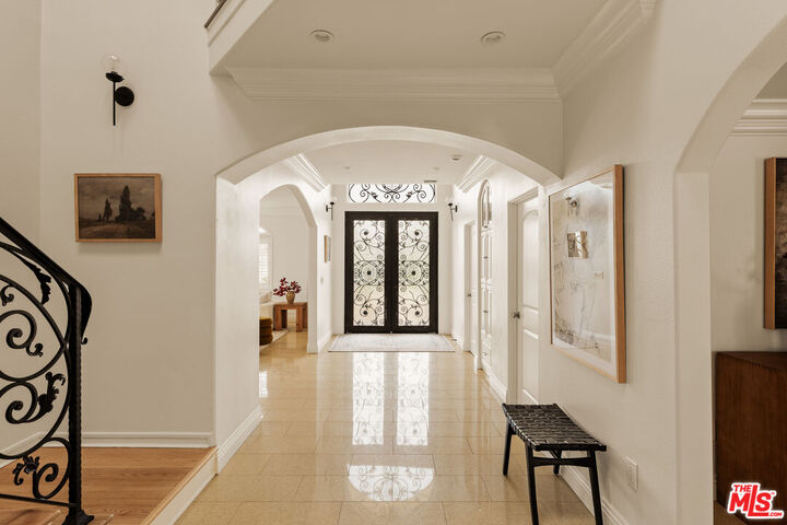 Property Photo:  7912 Croydon Ave  CA 90045 