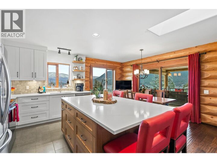 Property Photo: 2822 Juniper Crescent BC V0E 1H1