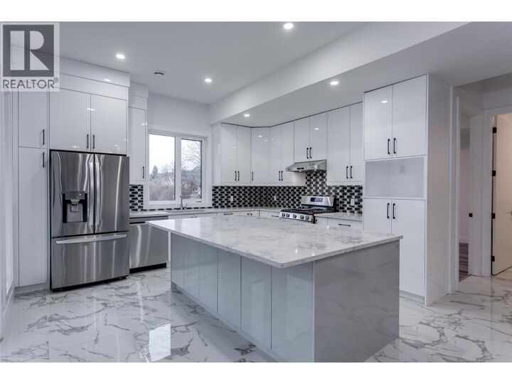 Property Photo:  474 Snowsell Street North  BC V1L 2B3 