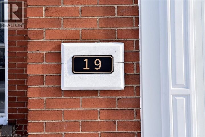 Property Photo:  19 East 17th Street  ON L9A 4L9 