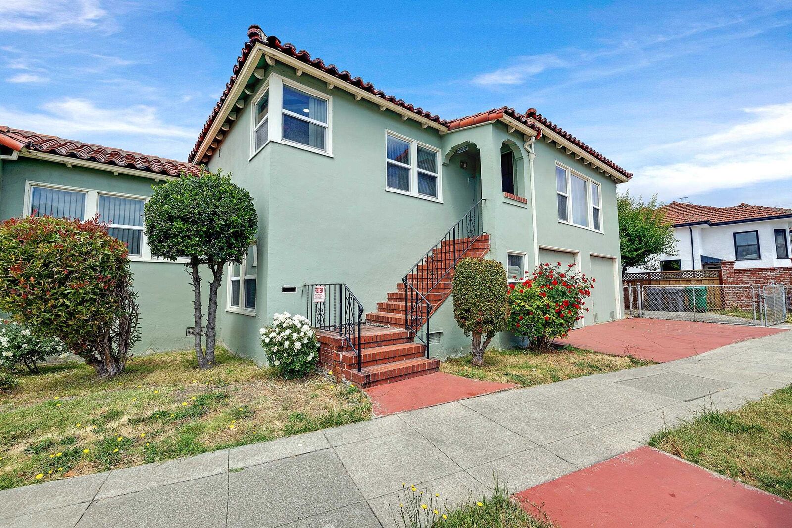 Property Photo:  5707 Carberry Ave  CA 94609 