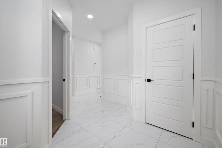 Property Photo:  236 Kinglet Boulevard NW  AB T5S 0W4 