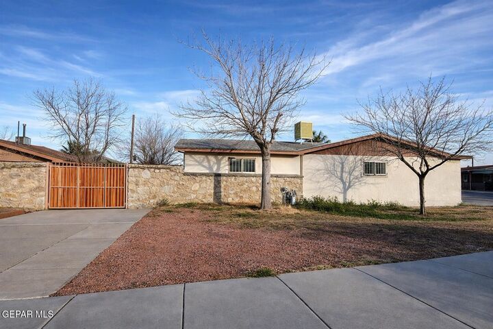 Property Photo:  5901 Simpia Drive  TX 79905 