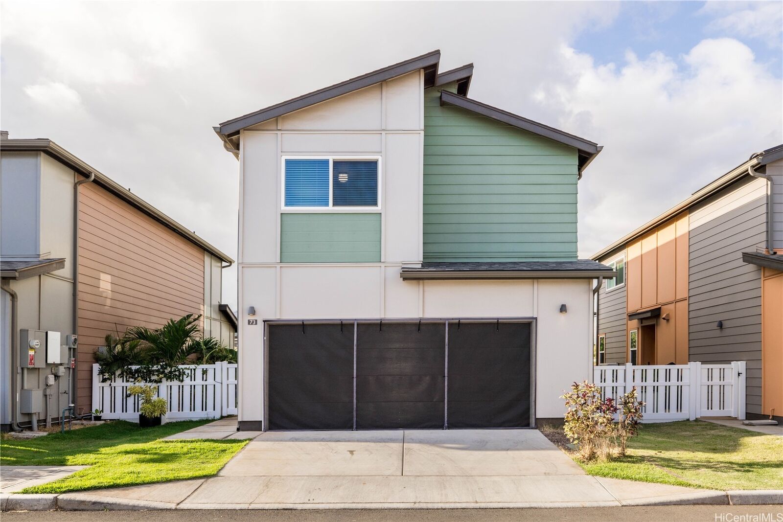 Property Photo: 91-1640 Honouliuli Street 73 HI 96706