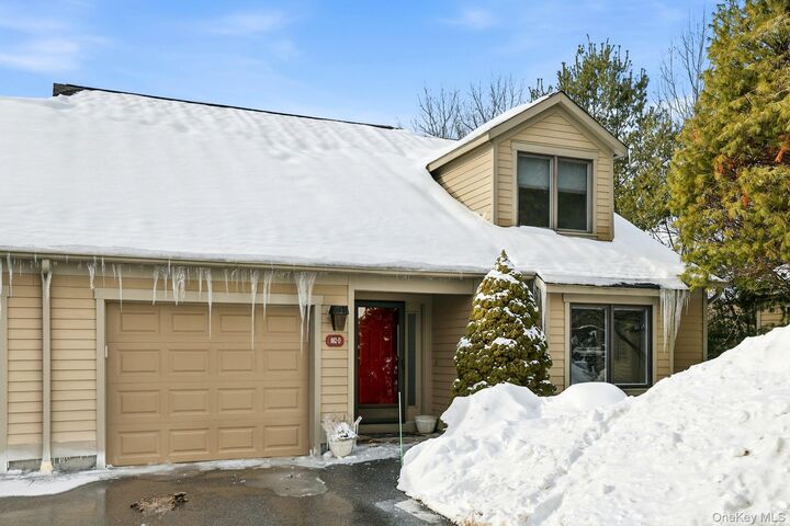 Property Photo: 882 Heritage Hills D NY 10589