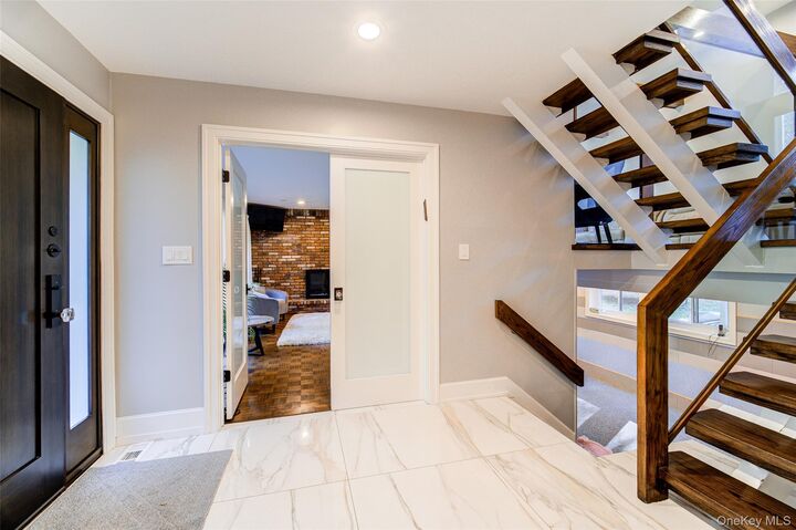 Property Photo:  4 Ayr Court  NY 10901 