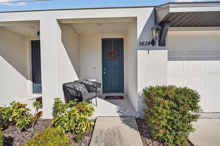 Property Photo:  5824 Ocean Isle Drive  FL 34275 