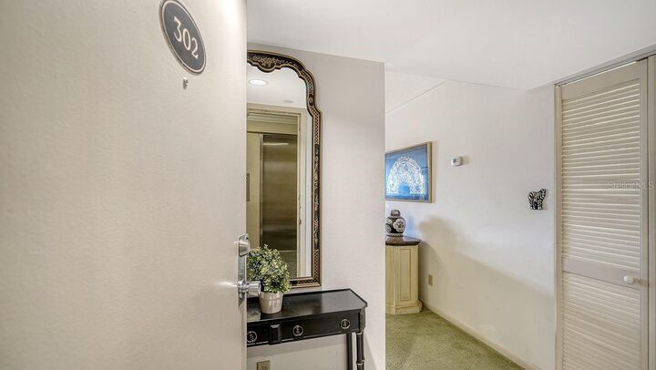 Property Photo: 1125 W Peppertree Drive 302 FL 34242