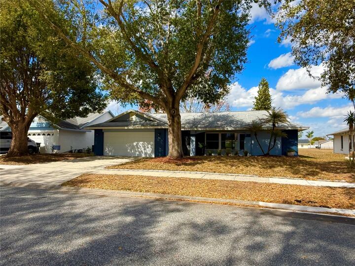 Property Photo:  5111 Dorrington Lane  FL 32821 