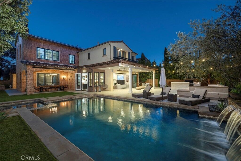 Property Photo:  46 Woods Trail  CA 92603 