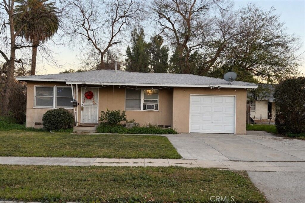 Property Photo:  3142 Cedar St  CA 92501 