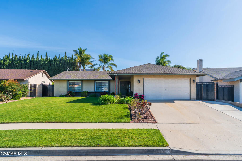 Property Photo:  2756 N Dalenhurst Place  CA 93065 