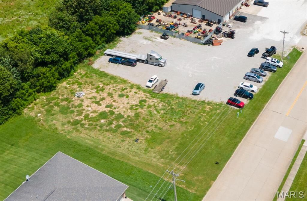 Property Photo: 204 W Deerwood Drive MO 63755