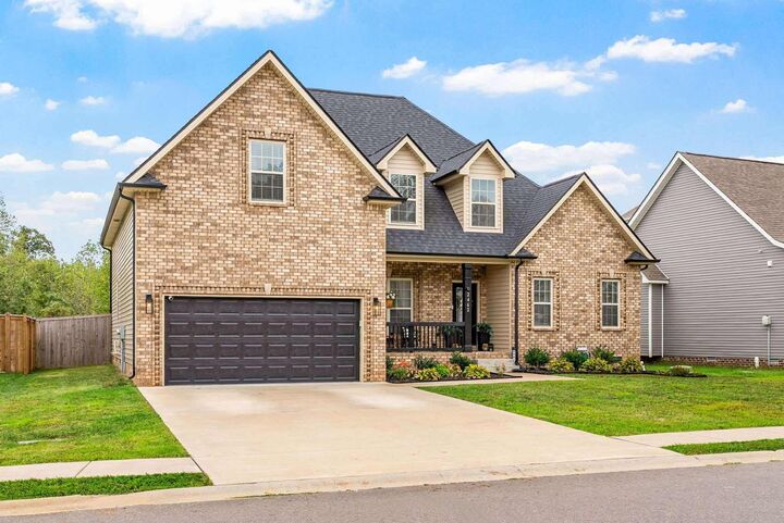 Property Photo:  2462 Shadowood Rd  TN 37043 