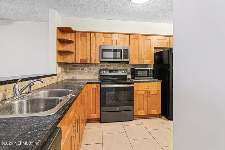 Property Photo:  1604 Arcadia Drive 108  FL 32207 