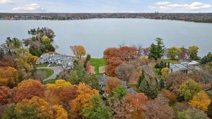 Property Photo:  2505 Cedar Point Drive  MN 55391 