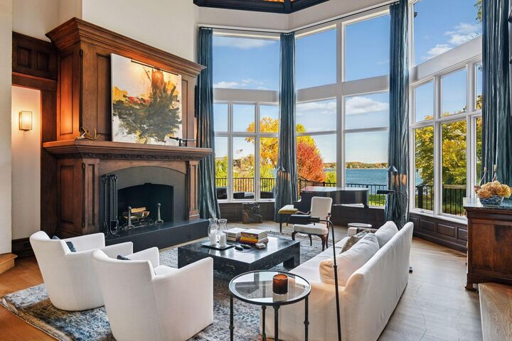 Property Photo:  2505 Cedar Point Drive  MN 55391 