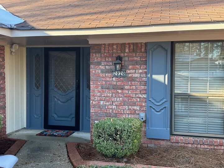 Property Photo:  2020 Dulverton Court  LA 71118 