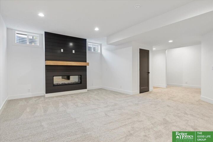 Property Photo:  5717 N 198th Street  NE 68022 