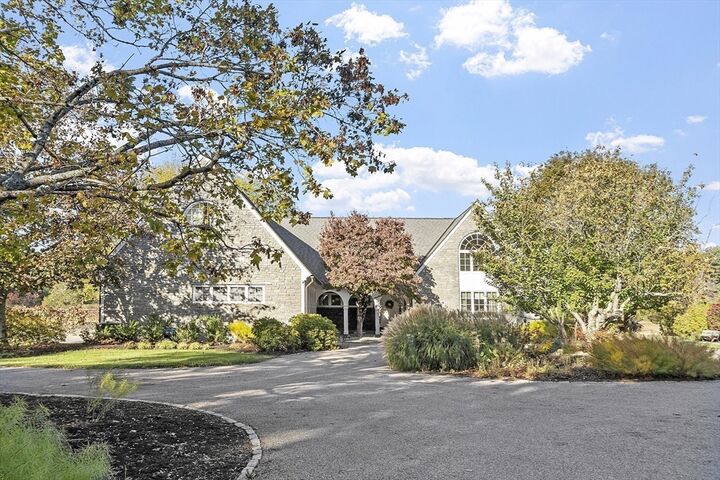 Property Photo:  1409 Monument St  MA 01742 