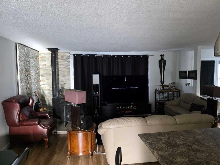 Property Photo: 10853 99 Avenue AB T0E 0Y0