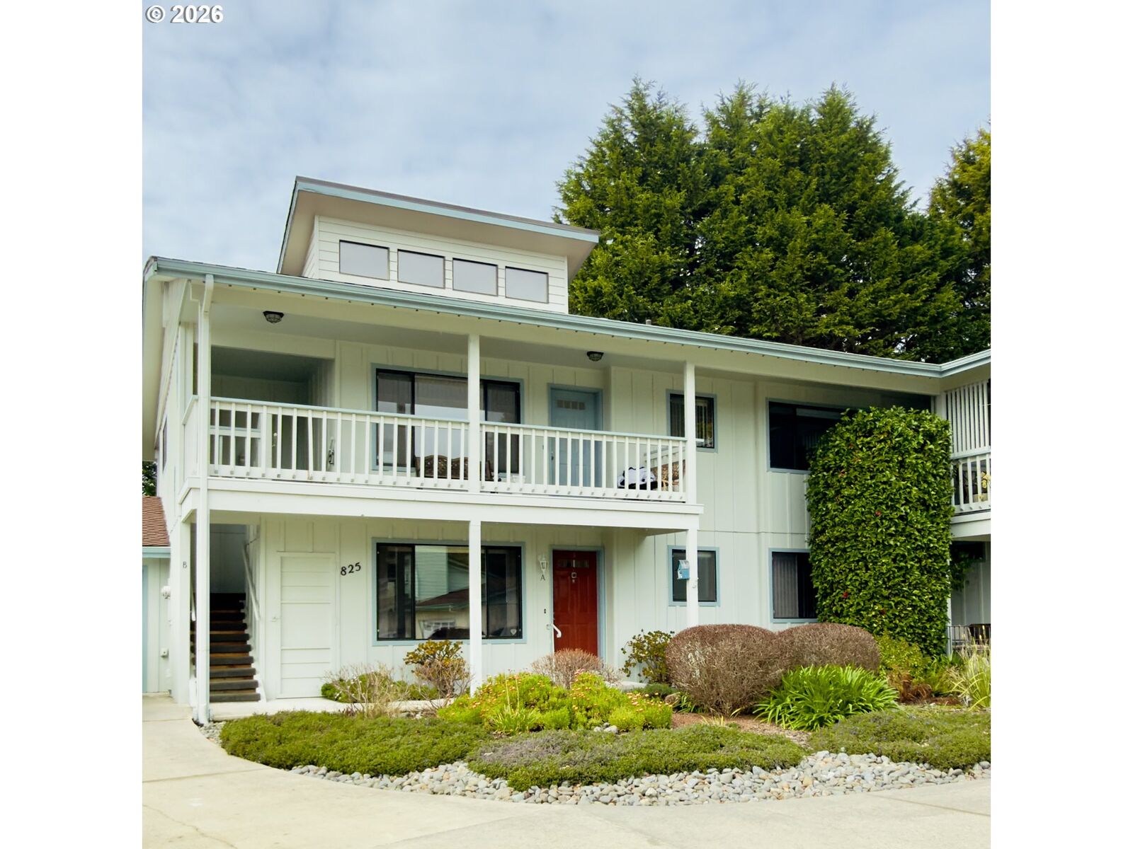 Property Photo:  825 Brookhaven Dr B  OR 97415 