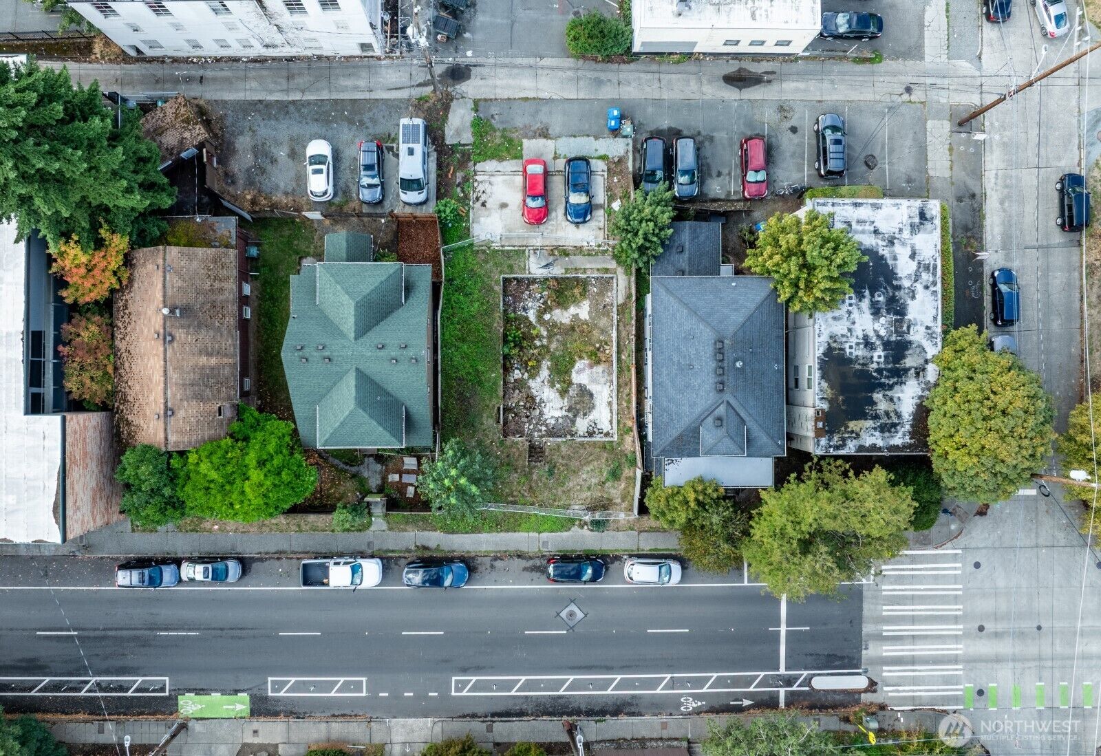 Property Photo: 5045 11th Avenue NE WA 98105