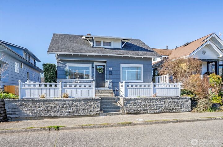 Property Photo:  624 N State Street  WA 98403 