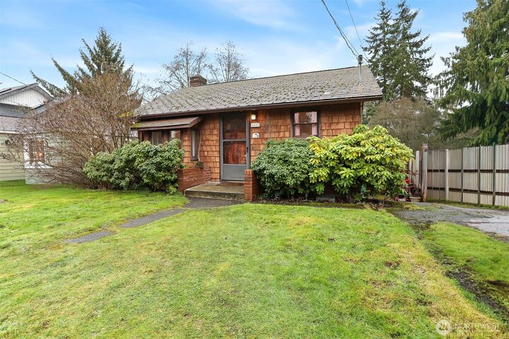 Property Photo:  8902  30th Avenue NW  WA 98117 