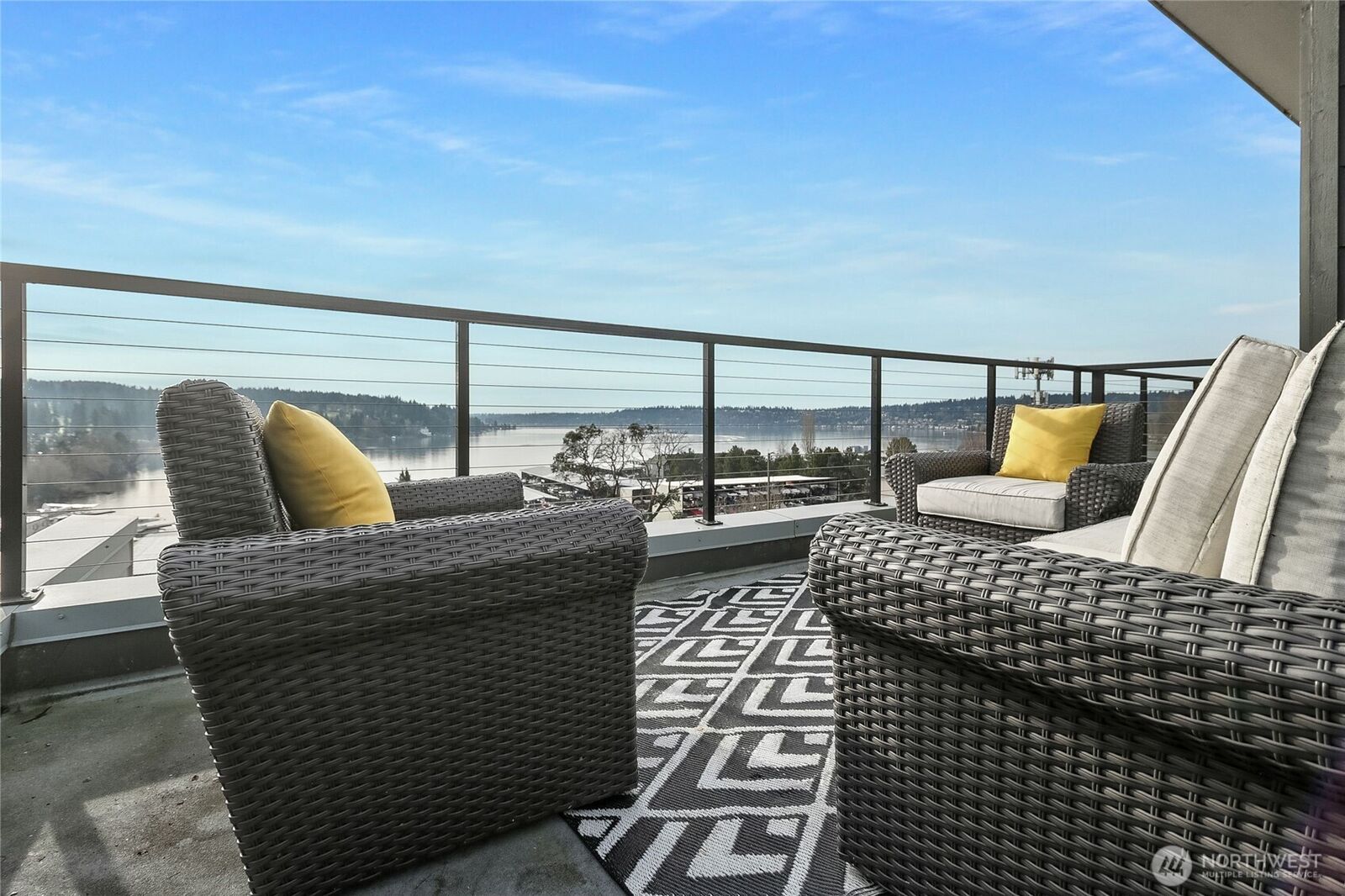 Property Photo:  6225 NE 181st Street 101  WA 98028 