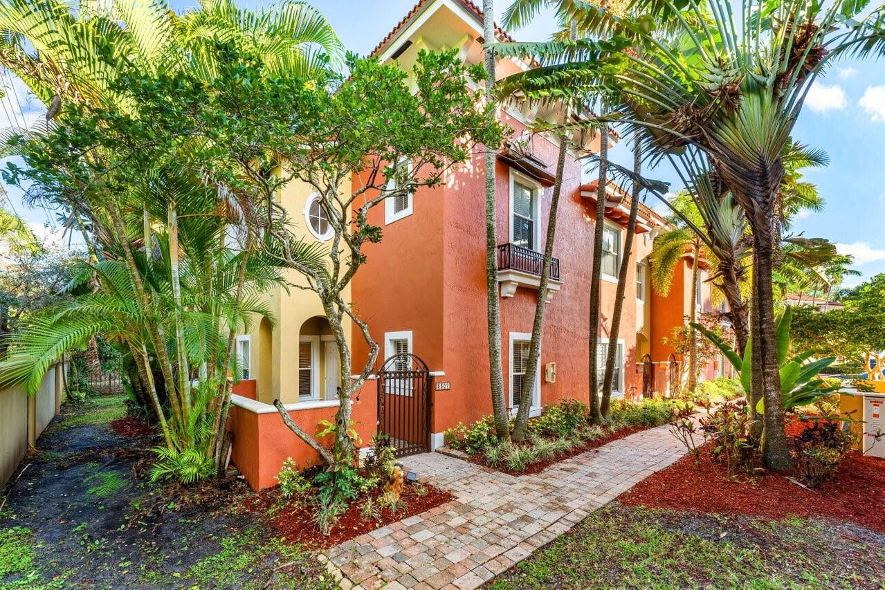 Property Photo:  3307 Merrick Lane 1004  FL 33063 