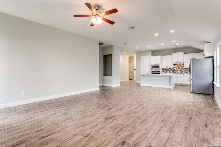 Property Photo:  6506 Crockett Cove  TX 78108 