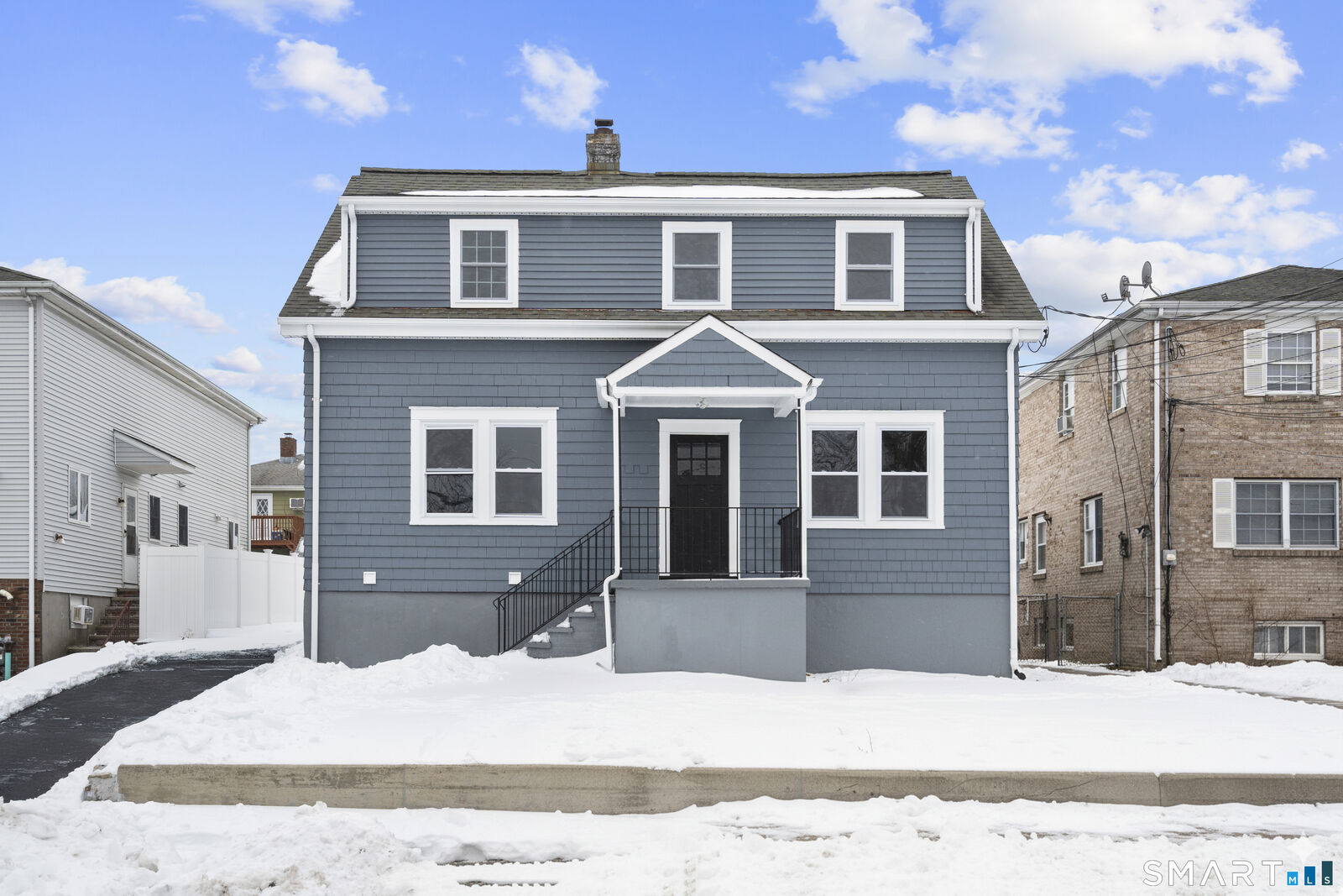 Property Photo:  85 Avery Street  CT 06902 