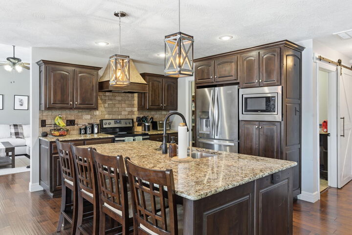 Property Photo:  1401 S Natchez Road  MO 65738 