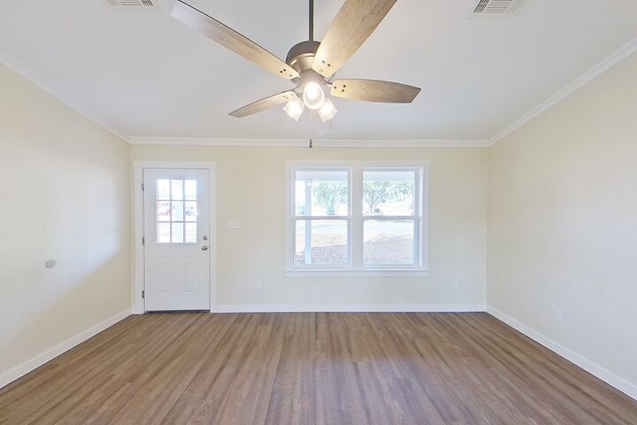 Property Photo:  1021 NW 11th Ave  GA 31768 